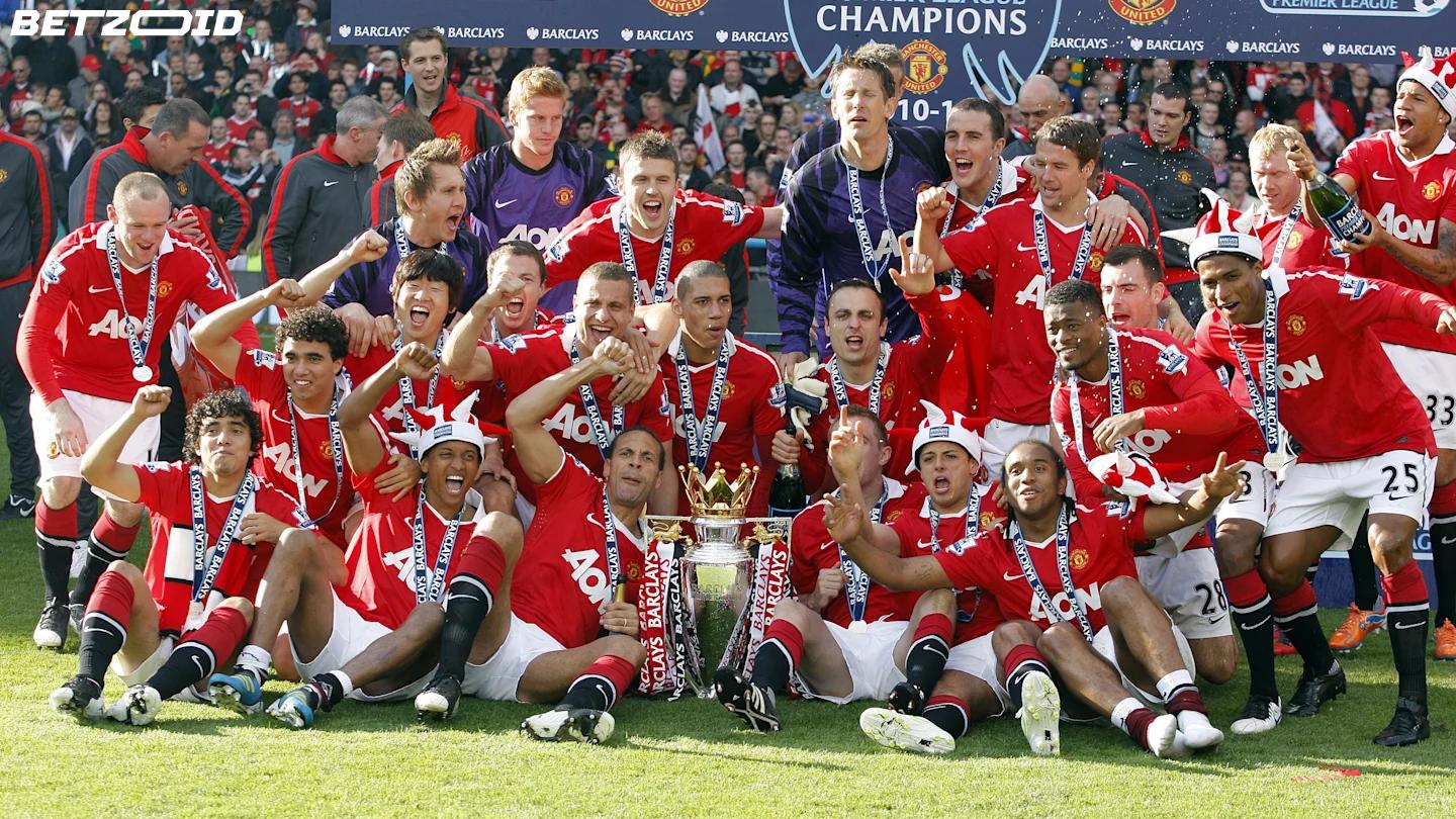 Antonio Valencia Liittyi Wythenshawe Vetsiin, Joka Pursuaa Premier League -Legendoja